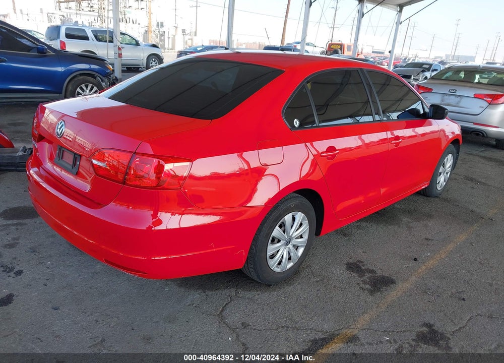 2014 VOLKSWAGEN JETTA 2.0L S VIN: 3VW2K7AJXEM433944