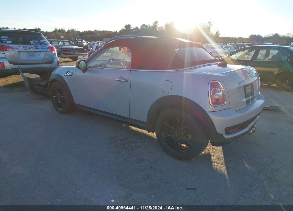2014 MINI ROADSTER COOPER S VIN: WMWSY3C57ET566346