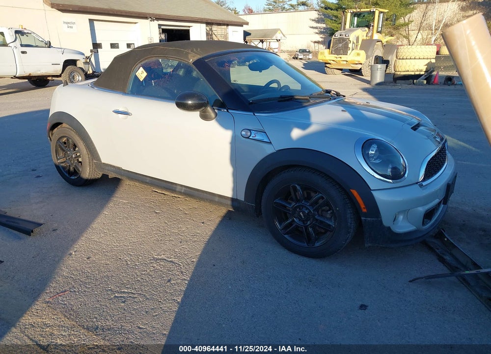 2014 MINI ROADSTER COOPER S VIN: WMWSY3C57ET566346