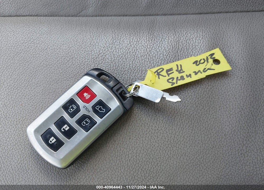 2013 TOYOTA SIENNA XLE LIMITED VIN: 5TDYK3DC2DS386071