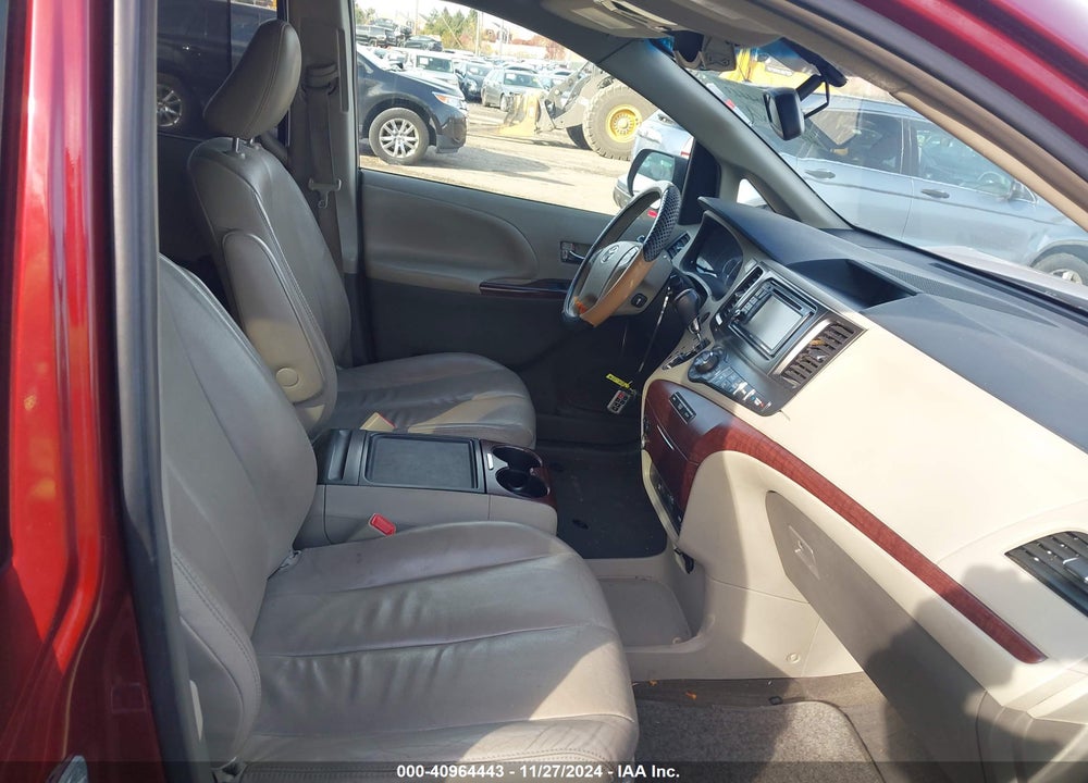 2013 TOYOTA SIENNA XLE LIMITED VIN: 5TDYK3DC2DS386071