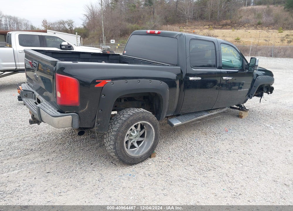 2011 CHEVROLET SILVERADO VIN: 3GCPKSE36BG122688