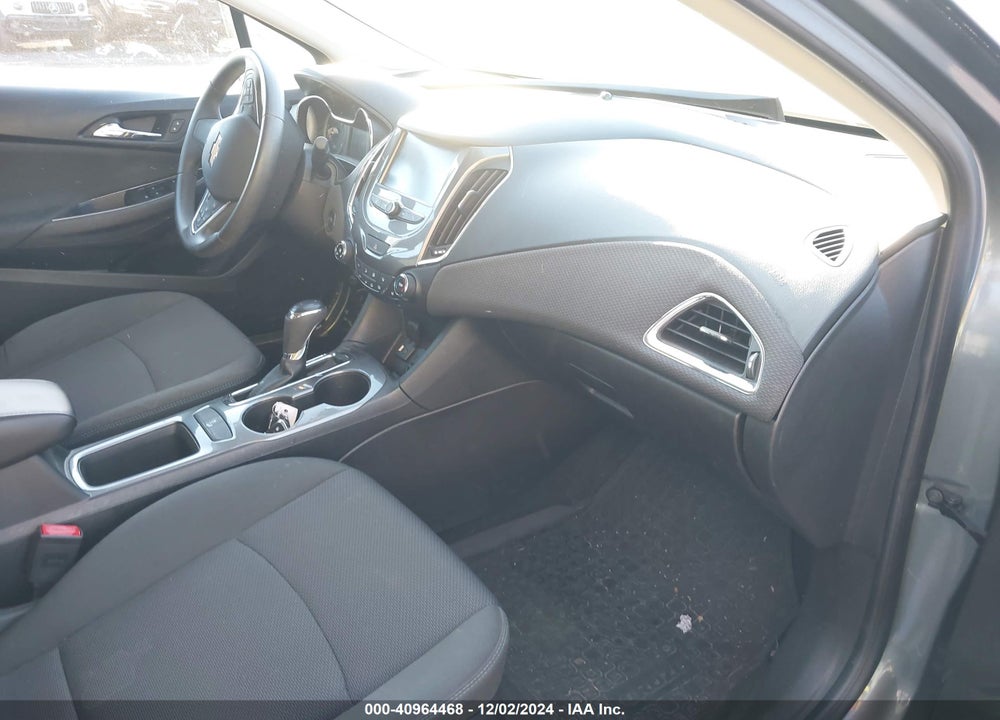 2018 CHEVROLET CRUZE LT AUTO VIN: 1G1BE5SM7J7168579