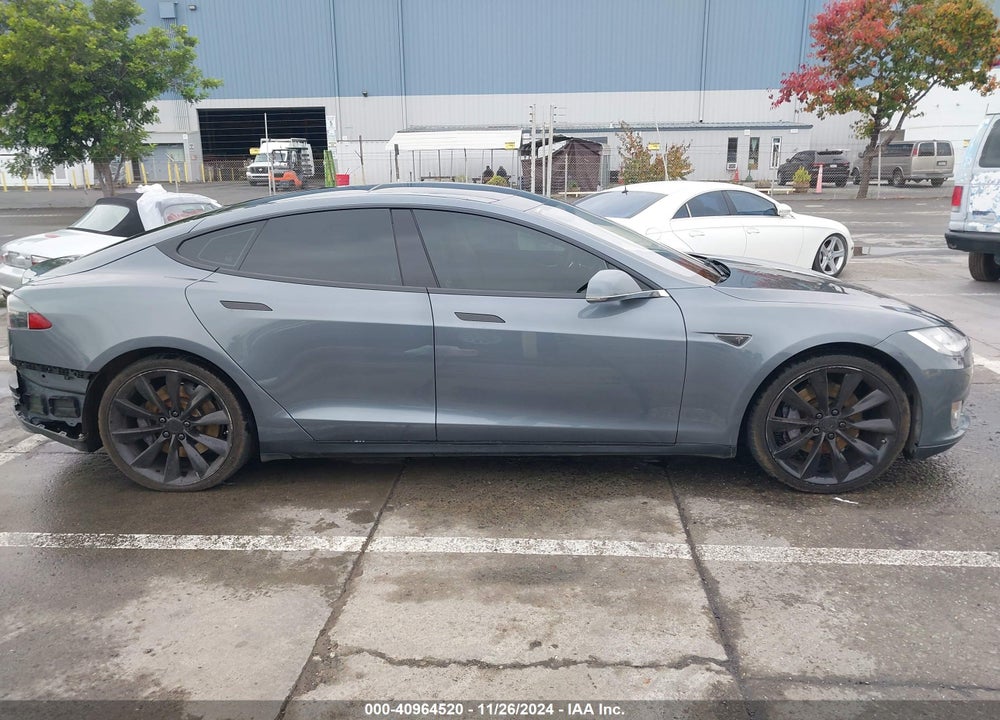 2013 TESLA MODEL S VIN: 5YJSA1AG9DFP08729