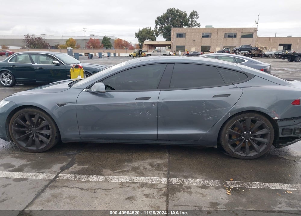 2013 TESLA MODEL S VIN: 5YJSA1AG9DFP08729