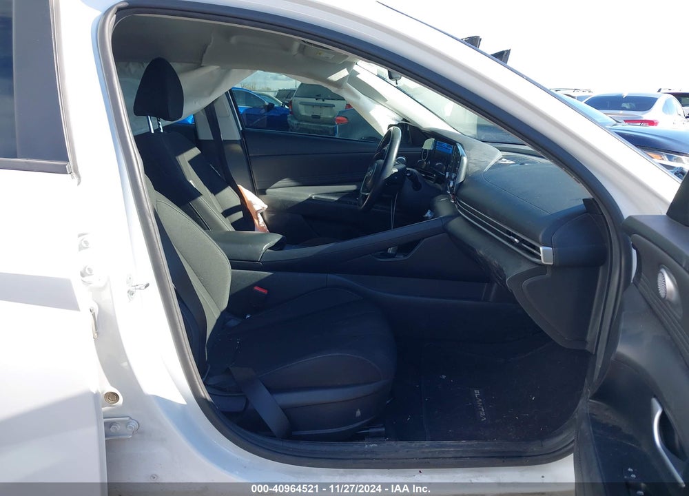 2022 HYUNDAI ELANTRA VIN: 5NPLS4AG5NH075667