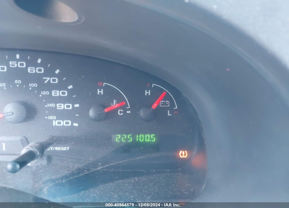 2008 FORD E-350 SUPER DUTY XL/XLT VIN: 1FBSS31LX8DB34746
