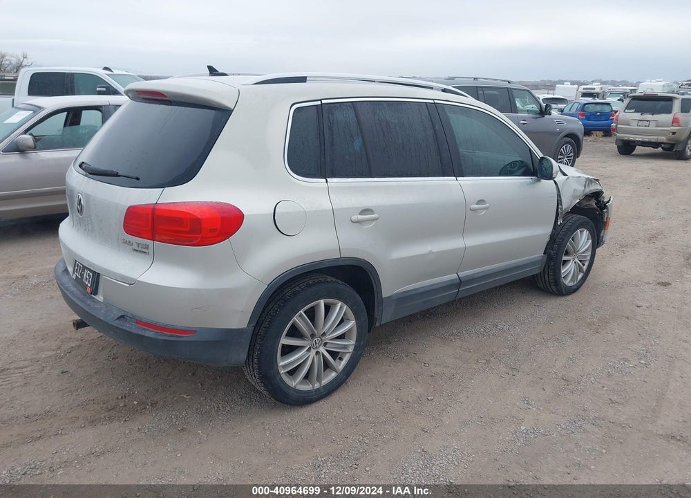 2012 VOLKSWAGEN TIGUAN SE VIN: WVGBV7AX0CW600254