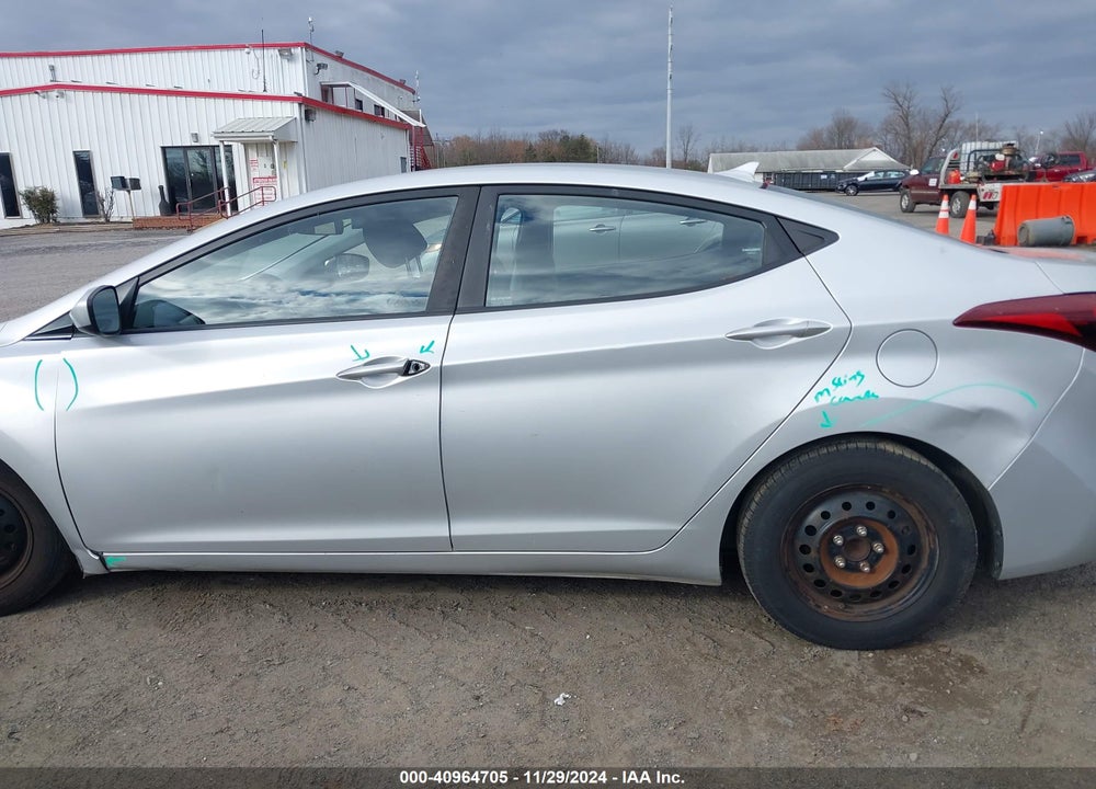 2016 HYUNDAI ELANTRA SE VIN: 5NPDH4AE7GH680570