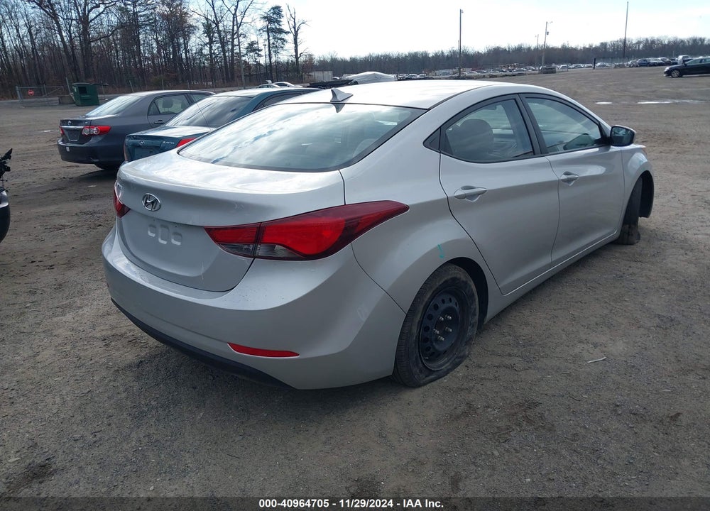 2016 HYUNDAI ELANTRA SE VIN: 5NPDH4AE7GH680570