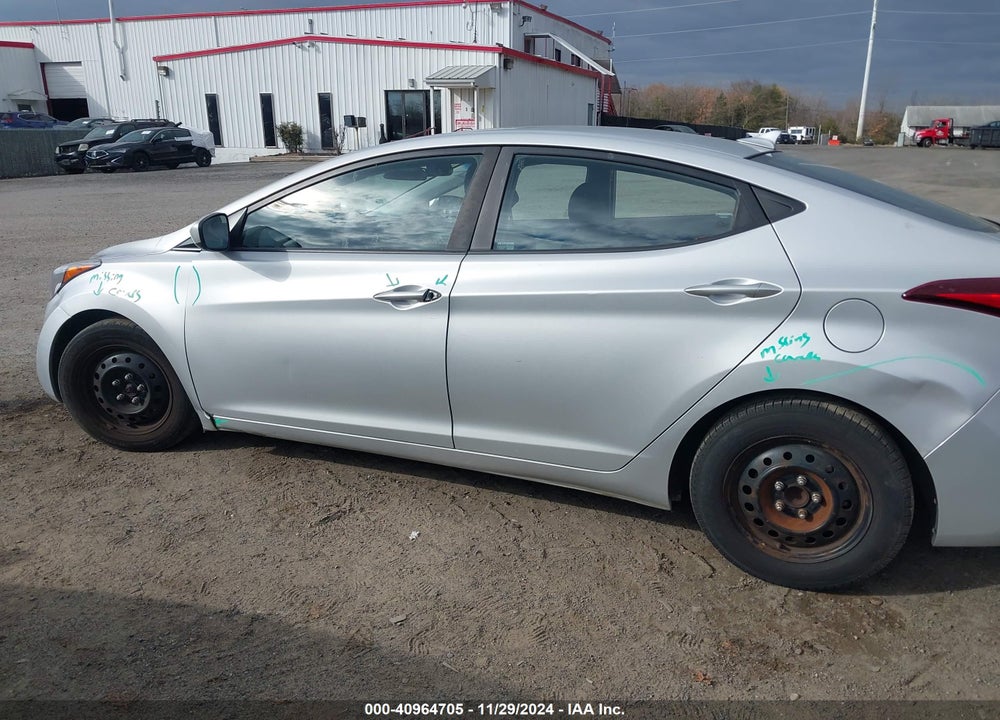 2016 HYUNDAI ELANTRA SE VIN: 5NPDH4AE7GH680570