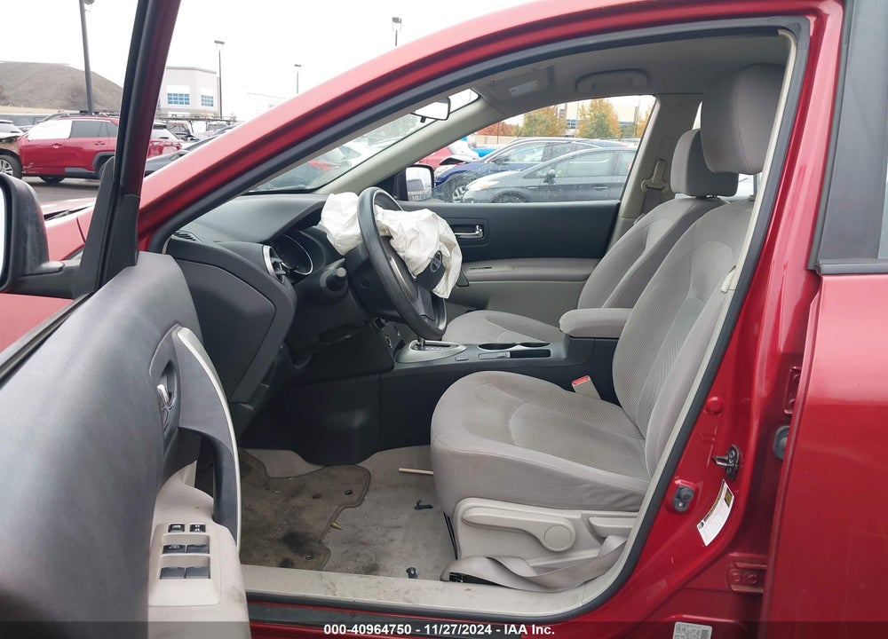 2013 NISSAN ROGUE S VIN: JN8AS5MT3DW003255