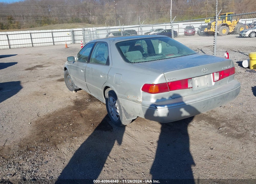 2000 TOYOTA CAMRY LE VIN: 4T1BG22K7YU644707