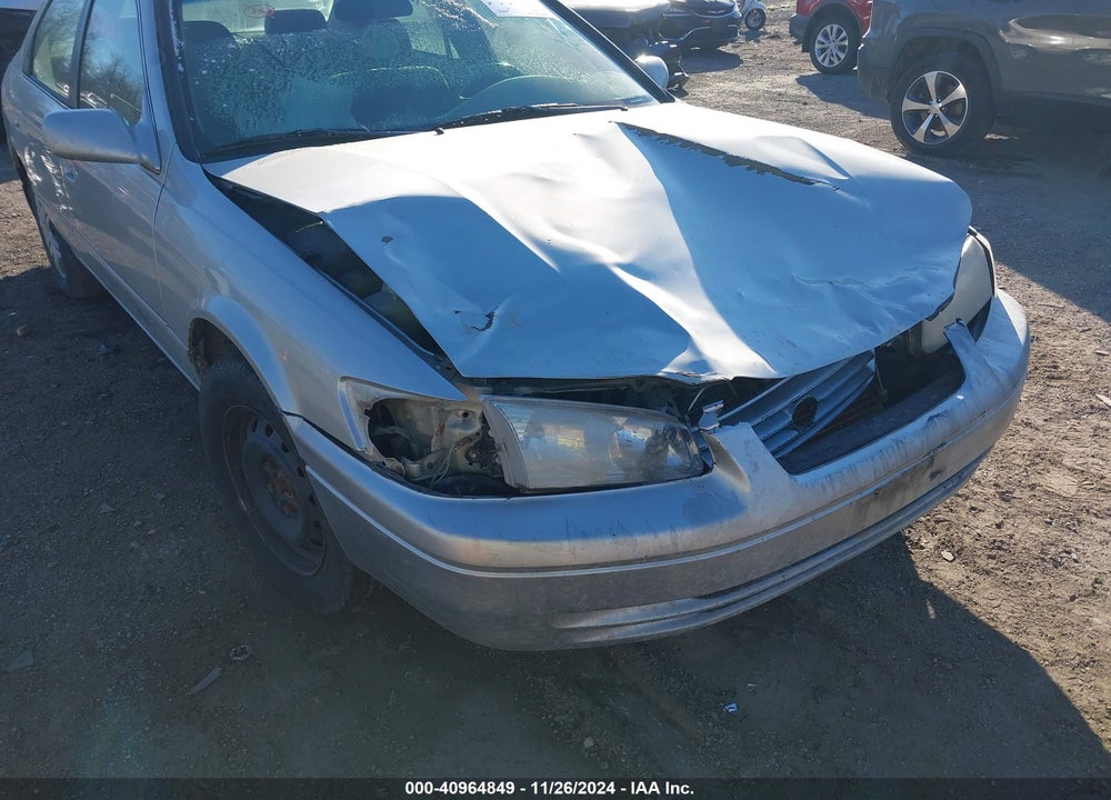 2000 TOYOTA CAMRY LE VIN: 4T1BG22K7YU644707