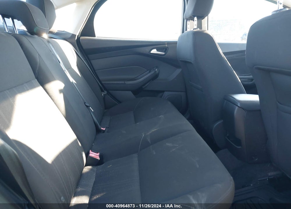 2015 FORD FOCUS SE VIN: 1FADP3F24FL243816