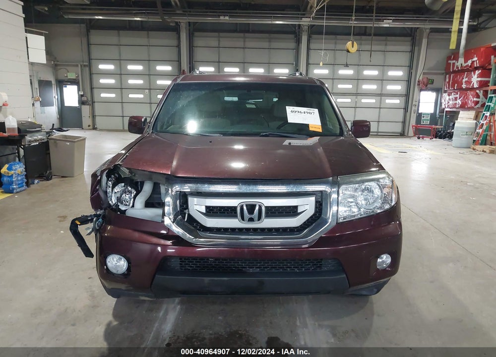 2011 HONDA PILOT EX VIN: 5FNYF4H40BB097088