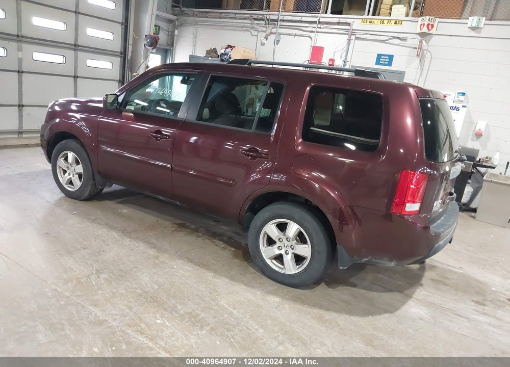 2011 HONDA PILOT EX VIN: 5FNYF4H40BB097088