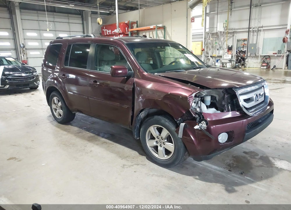 2011 HONDA PILOT EX VIN: 5FNYF4H40BB097088