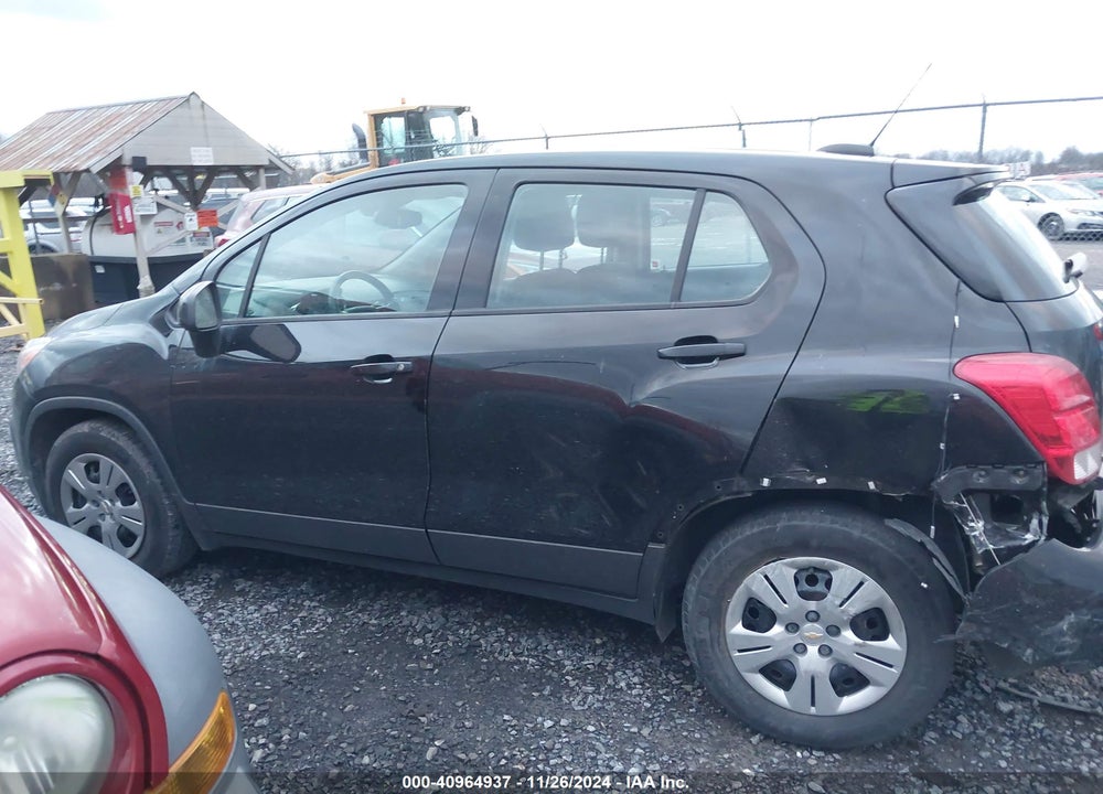 2018 CHEVROLET TRAX LS VIN: 3GNCJKSB8JL263773