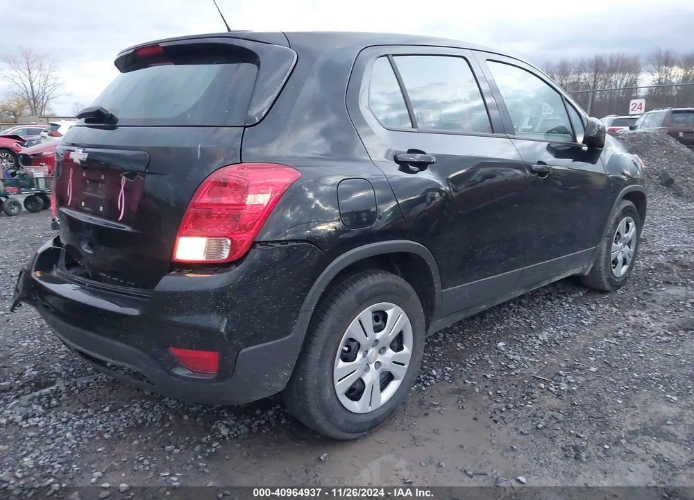 2018 CHEVROLET TRAX LS VIN: 3GNCJKSB8JL263773
