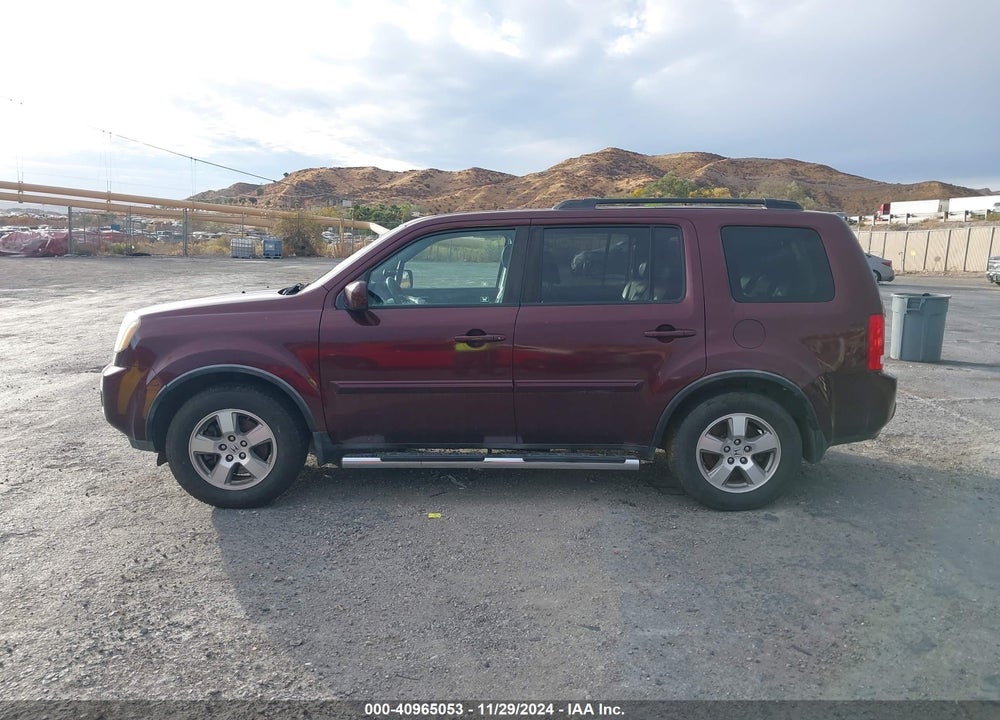 2011 HONDA PILOT EX-L VIN: 5FNYF4H52BB037290