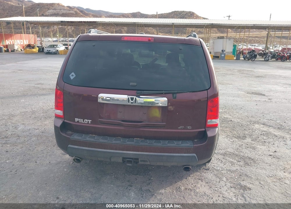 2011 HONDA PILOT EX-L VIN: 5FNYF4H52BB037290