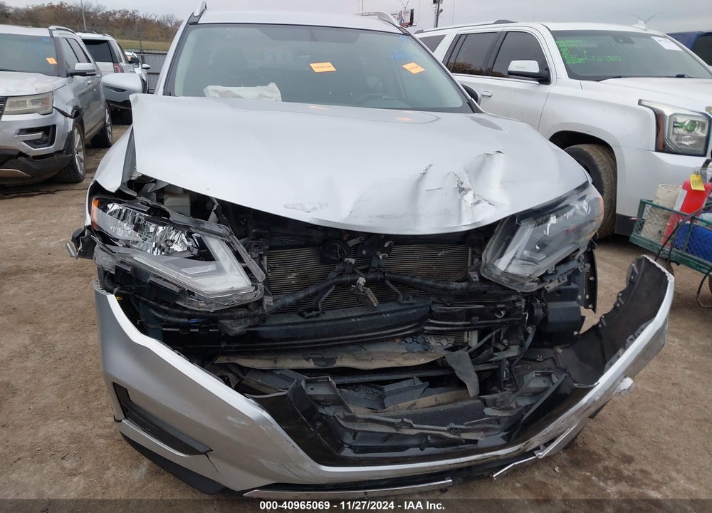 2018 NISSAN ROGUE SV VIN: JN8AT2MT1JW454840