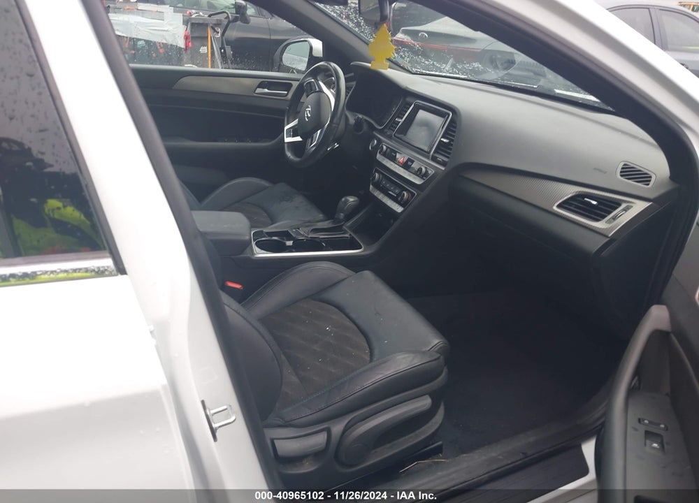 2018 HYUNDAI SONATA SPORT 2.0T VIN: 5NPE34AB6JH660634