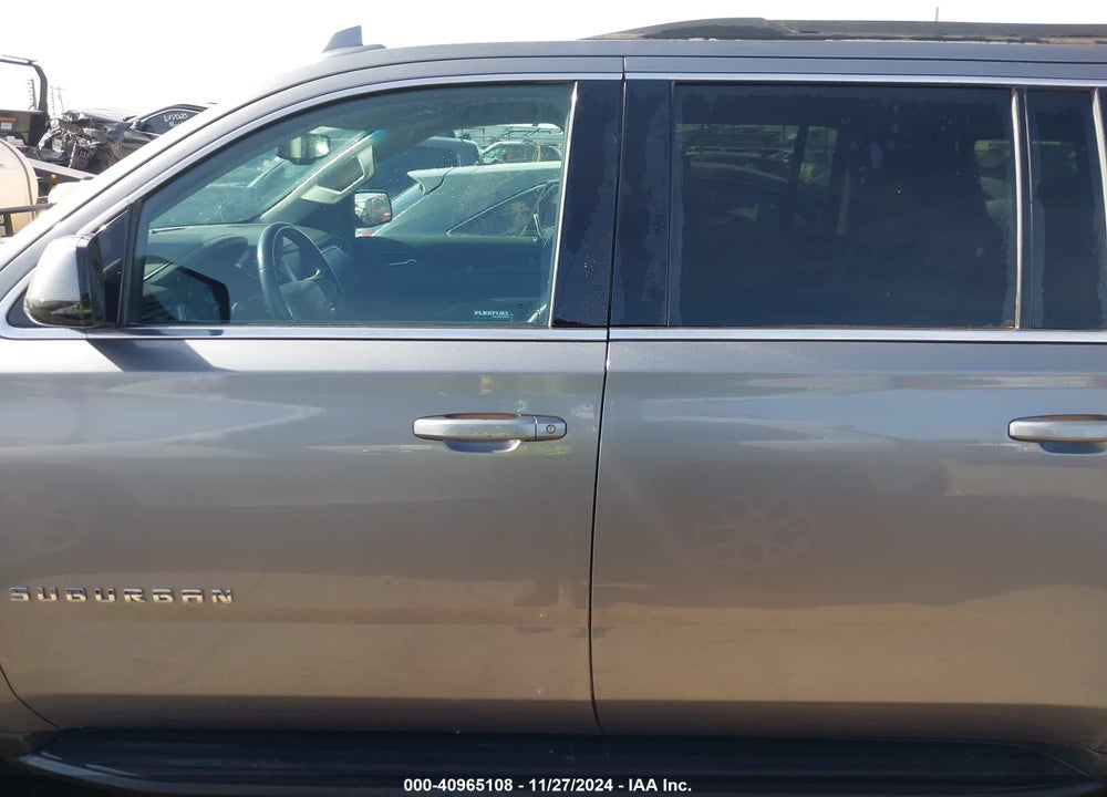 2019 CHEVROLET SUBURBAN LT VIN: 1GNSCHKCXKR124367