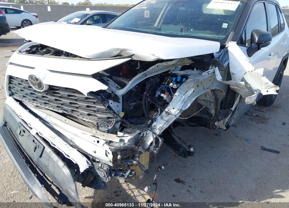 2019 TOYOTA RAV4 XLE VIN: 2T3P1RFV1KC052496