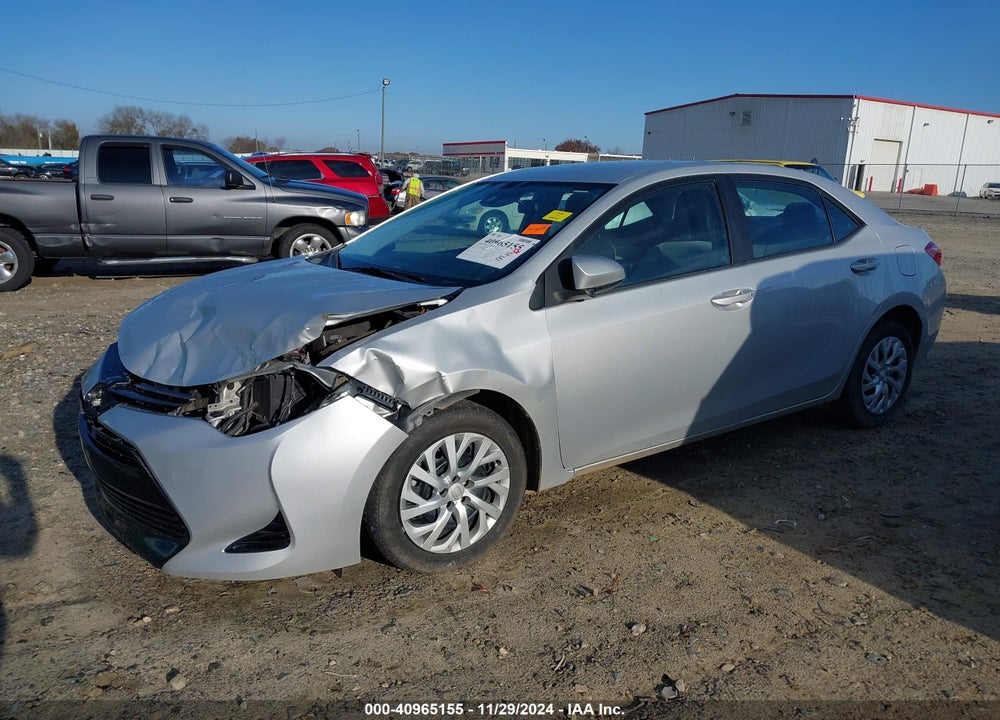 2018 TOYOTA COROLLA LE VIN: 5YFBURHE8JP848247