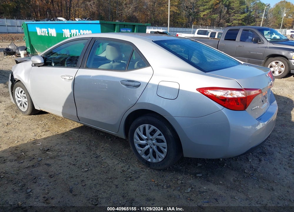 2018 TOYOTA COROLLA LE VIN: 5YFBURHE8JP848247