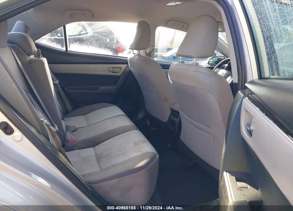 2018 TOYOTA COROLLA LE VIN: 5YFBURHE8JP848247