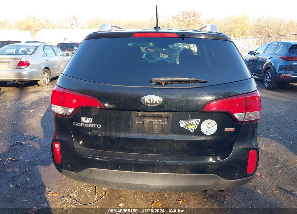 2014 KIA SORENTO LX VIN: 5XYKT4A67EG482624