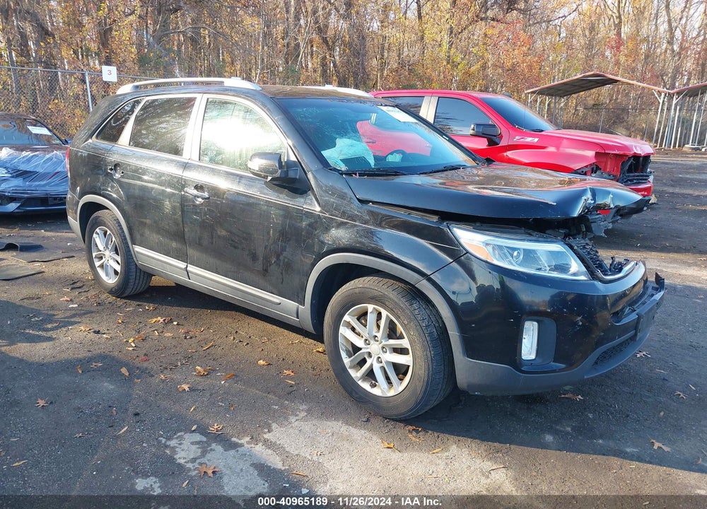 2014 KIA SORENTO LX VIN: 5XYKT4A67EG482624