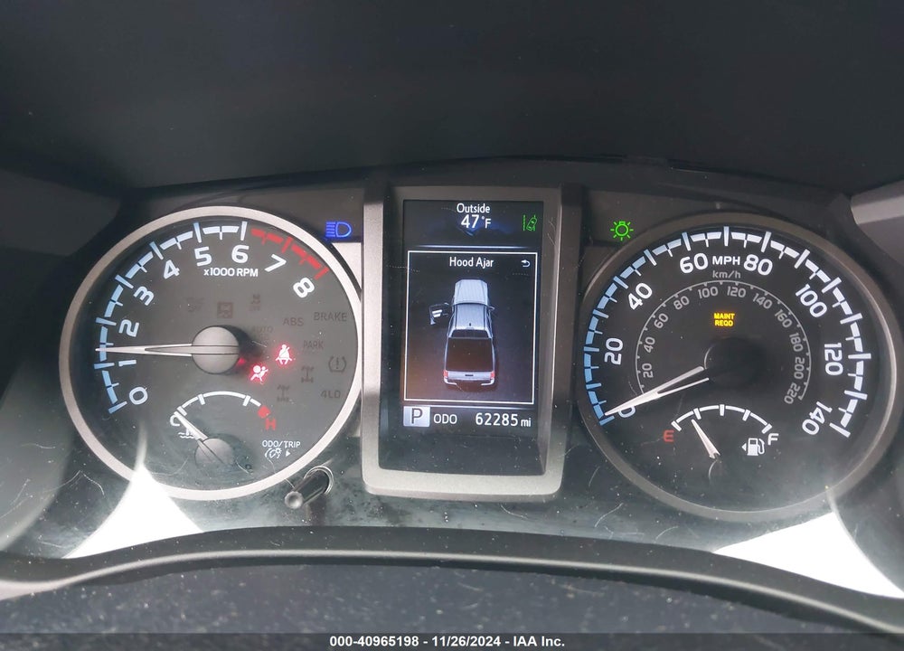 2019 TOYOTA TACOMA SR5 V6 VIN: 5TFDZ5BN8KX044657