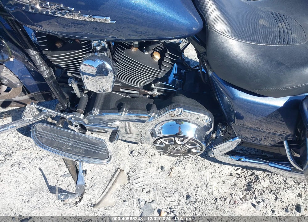 2009 HARLEY-DAVIDSON FLHX VIN: 1HD1KB4109Y671744