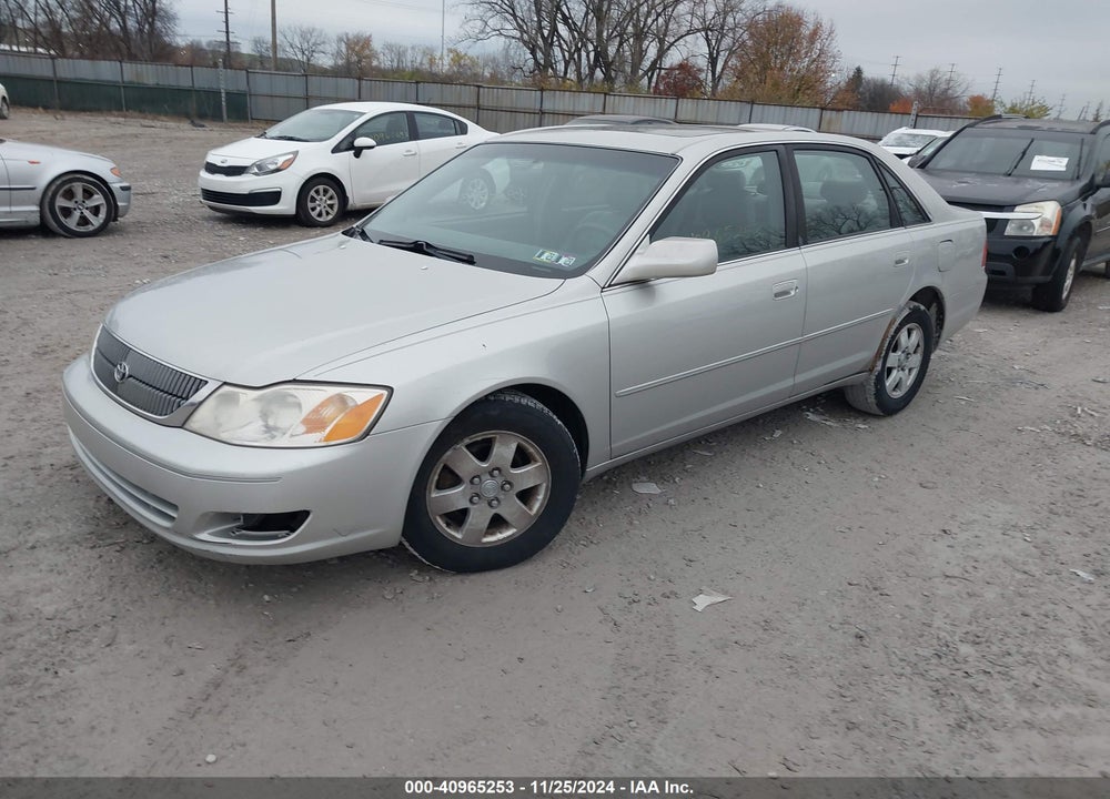 2001 TOYOTA AVALON XL VIN: 4T1BF28B21U138637