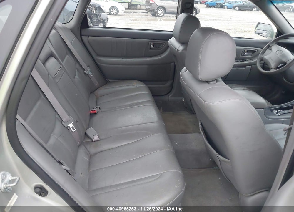 2001 TOYOTA AVALON XL VIN: 4T1BF28B21U138637