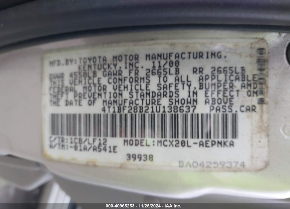 2001 TOYOTA AVALON XL VIN: 4T1BF28B21U138637