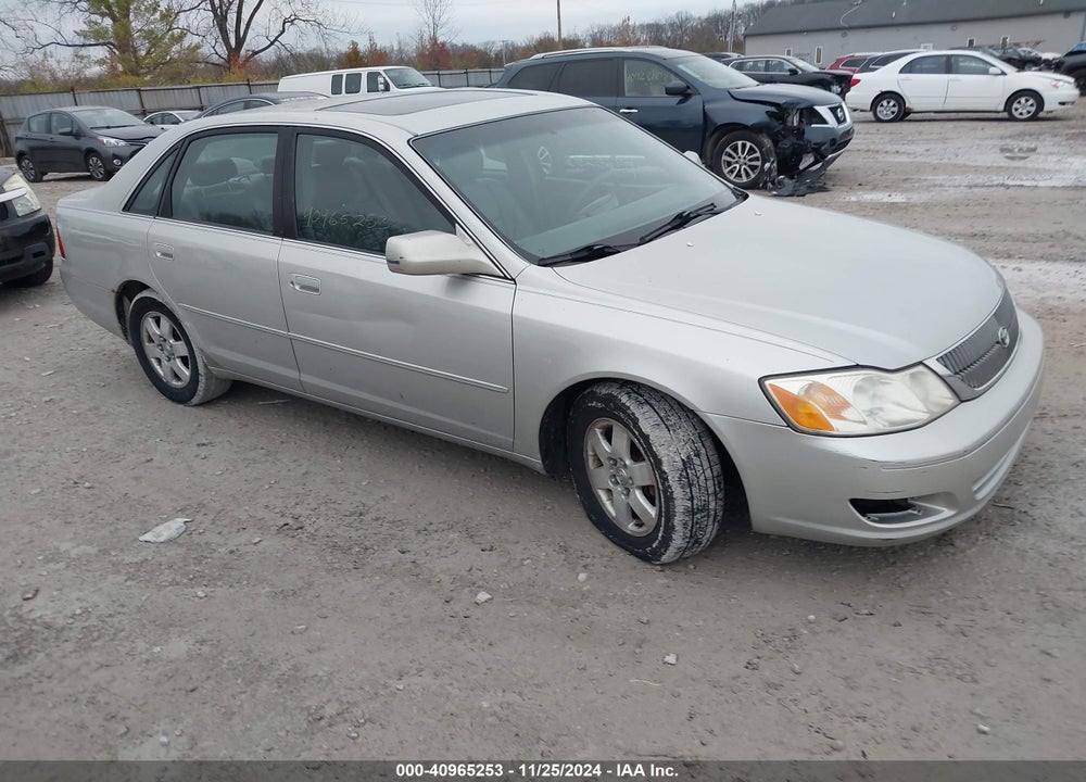 2001 TOYOTA AVALON XL VIN: 4T1BF28B21U138637