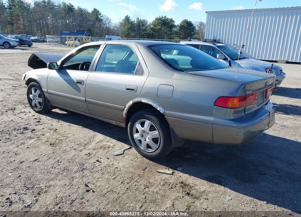 2001 TOYOTA CAMRY LE VIN: 4T1BG22K41U080696