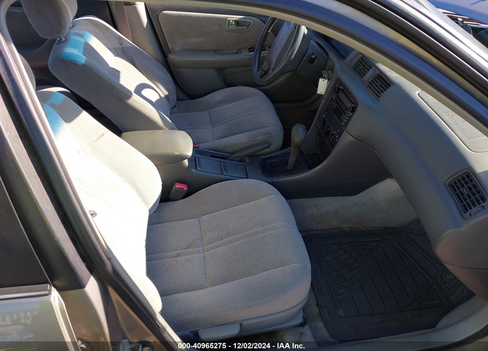 2001 TOYOTA CAMRY LE VIN: 4T1BG22K41U080696