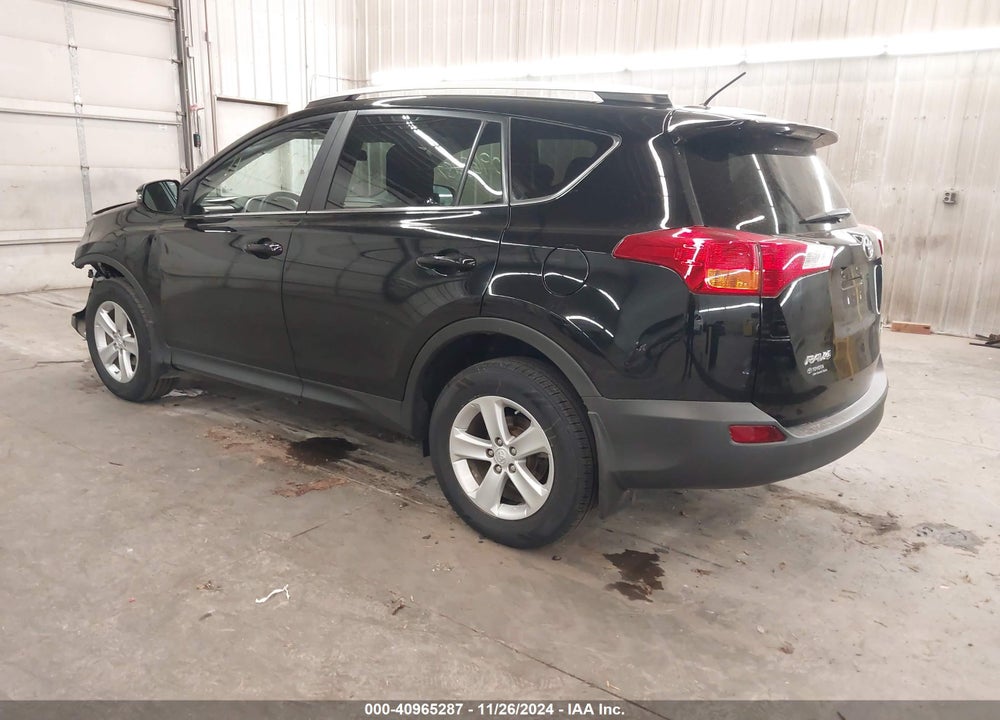 2014 TOYOTA RAV4 XLE VIN: 2T3RFREV2EW190448