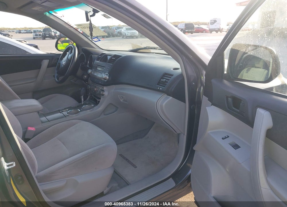 2008 TOYOTA HIGHLANDER VIN: JTEDS41A882055060