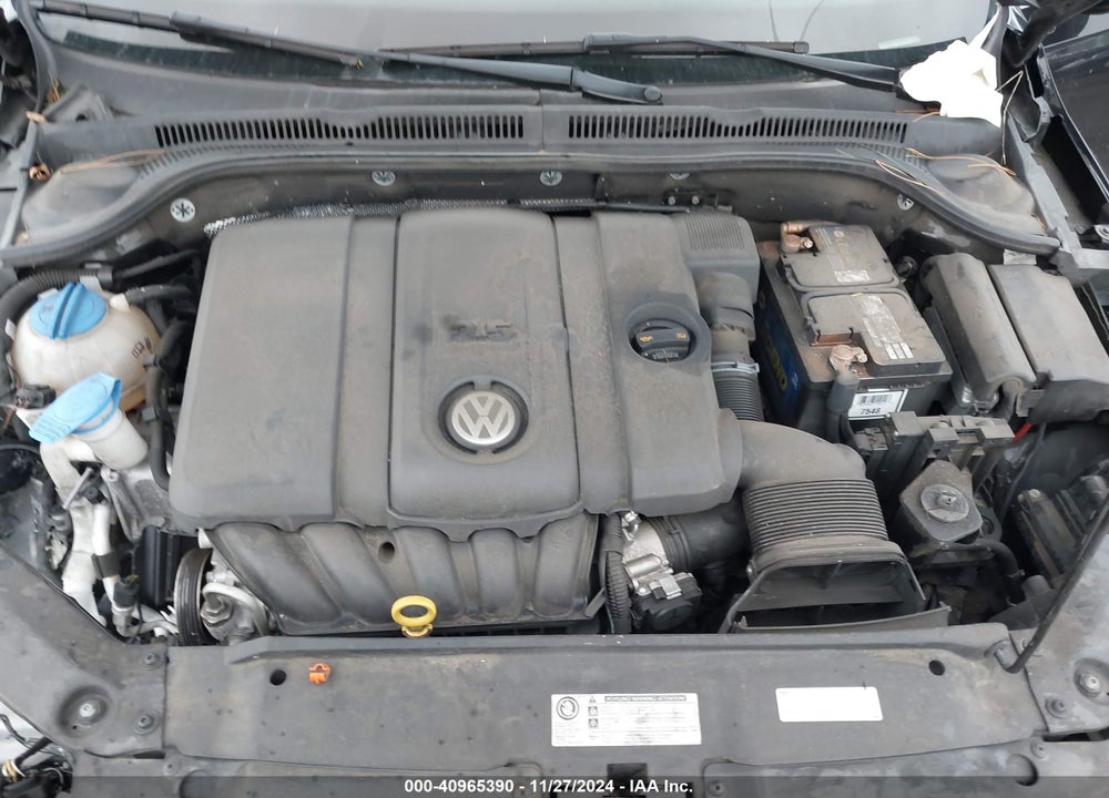 2013 VOLKSWAGEN JETTA 2.5L SE VIN: 3VWDP7AJ8DM438813