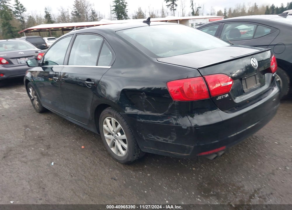 2013 VOLKSWAGEN JETTA 2.5L SE VIN: 3VWDP7AJ8DM438813