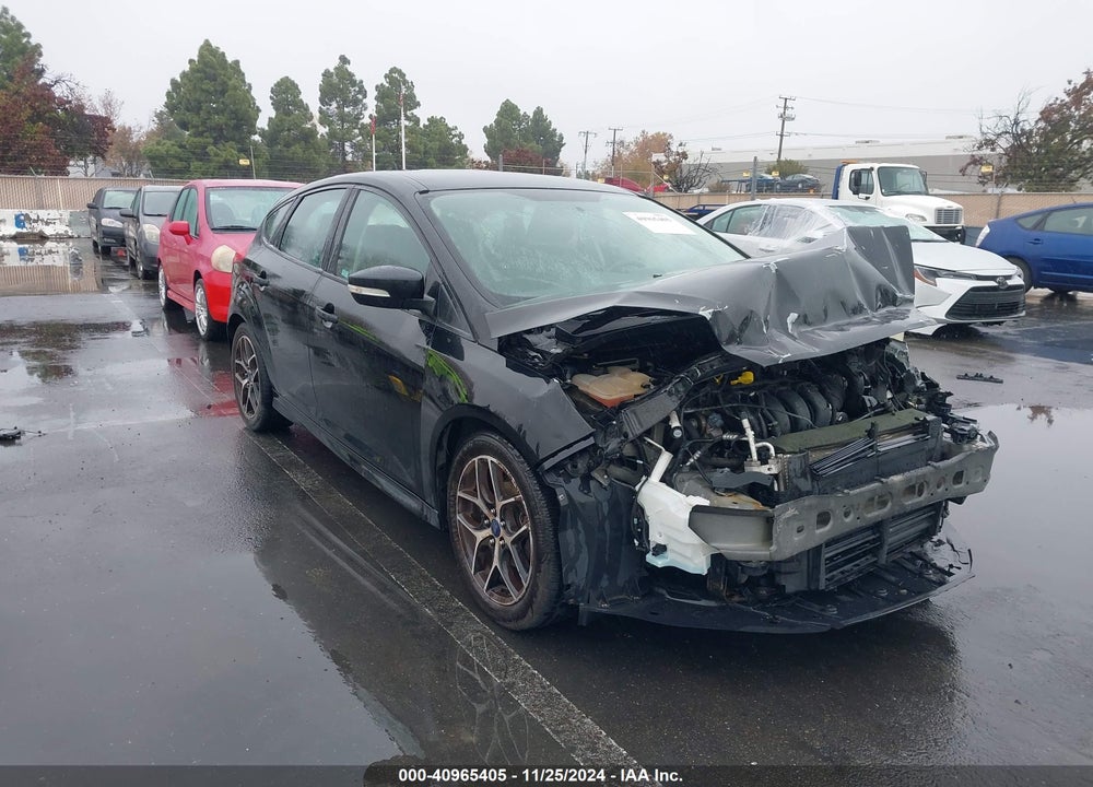 2015 FORD FOCUS SE VIN: 1FADP3K28FL349417