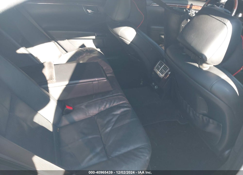 2007 MERCEDES-BENZ S 550 VIN: WDDNG71X37A071094