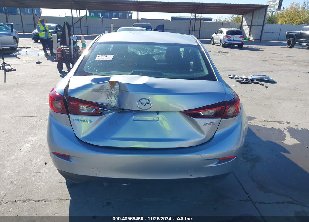 2018 MAZDA 3 SPORT VIN: 3MZBN1U76JM167899
